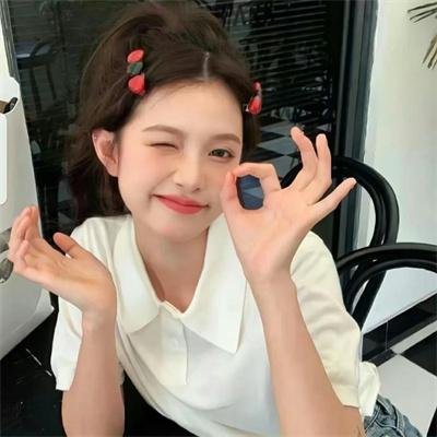 皮裘大衣女人